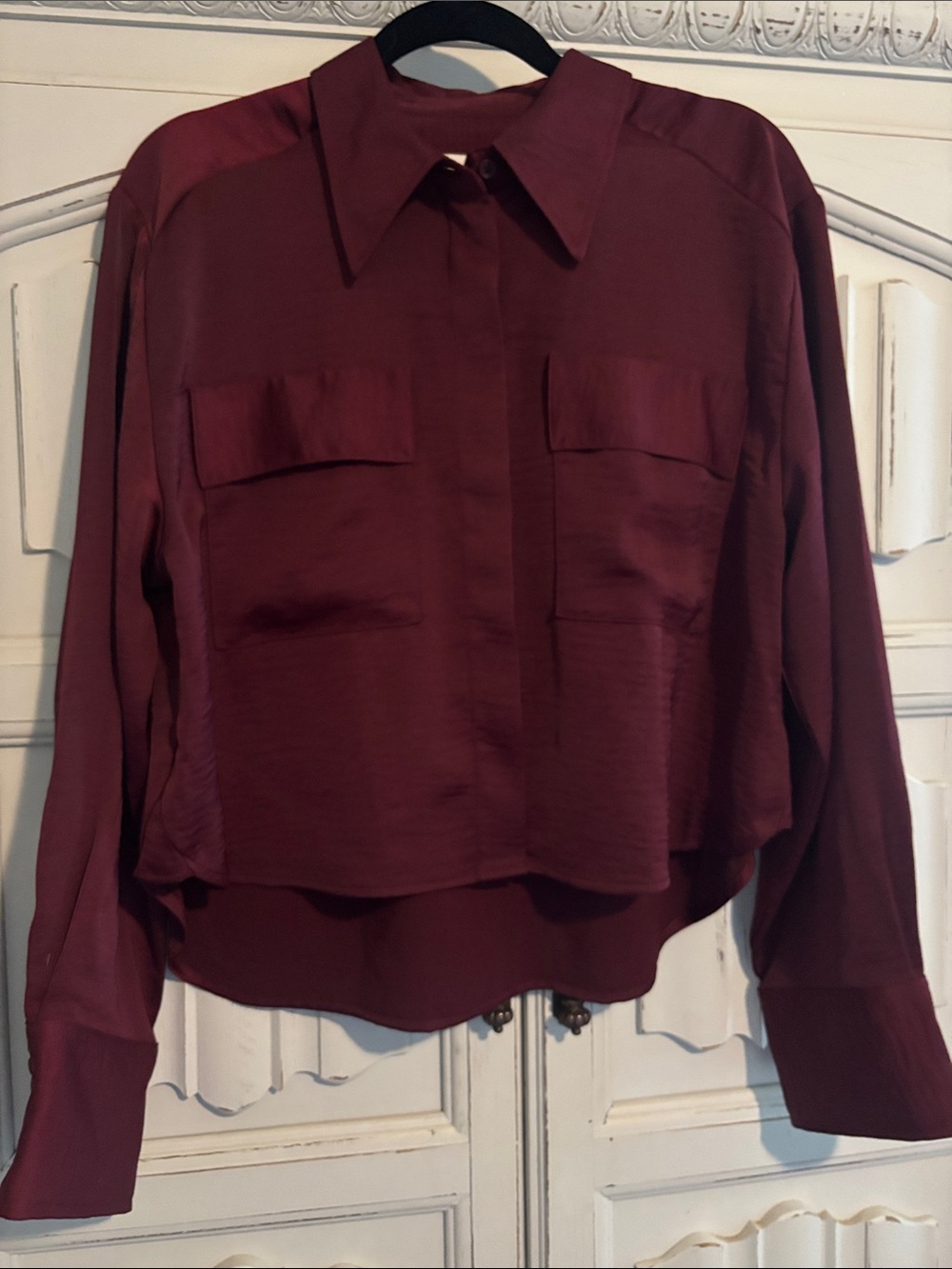 Women's Burgundy Satin Button-Front Long-Sleeve Top